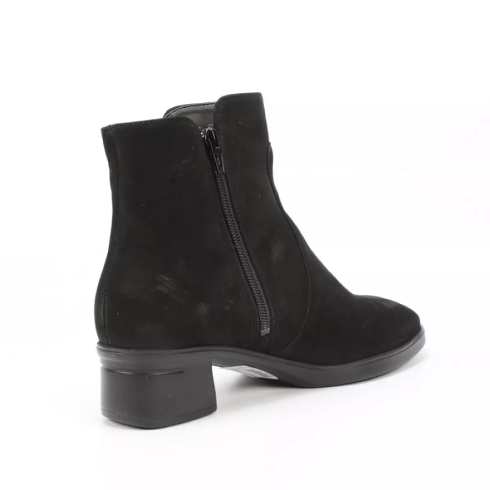 
                  
                    Hartjes Hartjes 1902/20 01.00 blues boot
                  
                